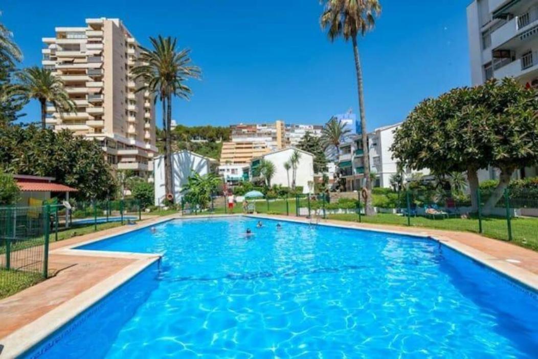 Arpa De Treboles - Carihuela Views! Apartment Torremolinos Exterior photo