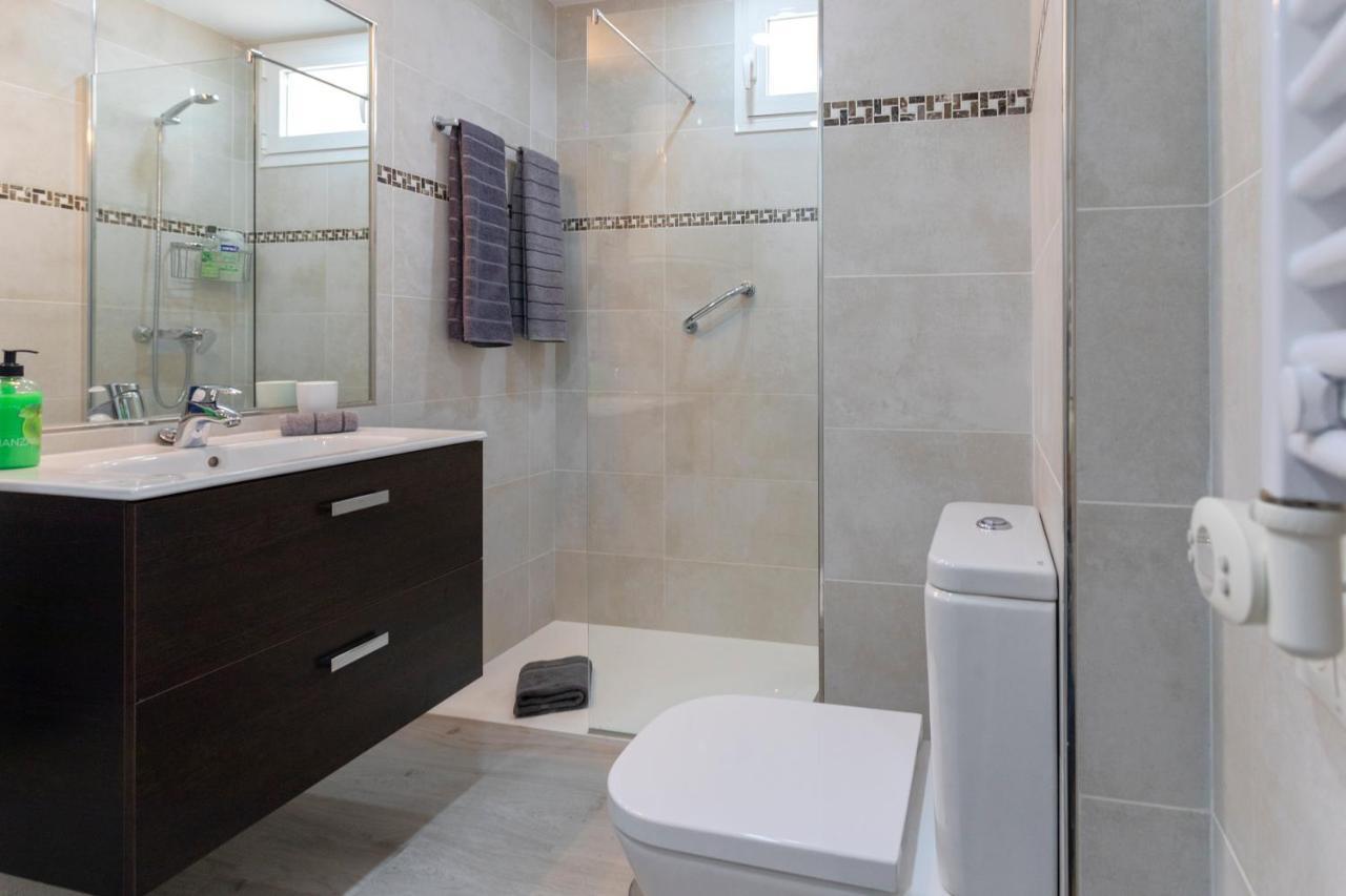 Arpa De Treboles - Carihuela Views! Apartment Torremolinos Exterior photo